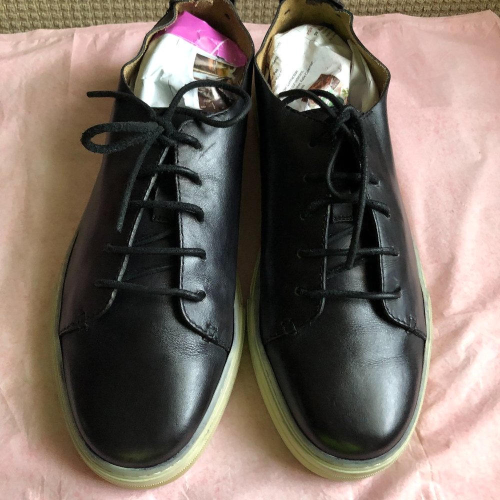 Gucci Men's Black Leather Sneakers - Picture 6 of 15